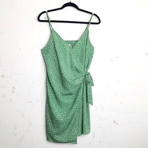 𝅺Heartloom olive green polkadot wrap dress